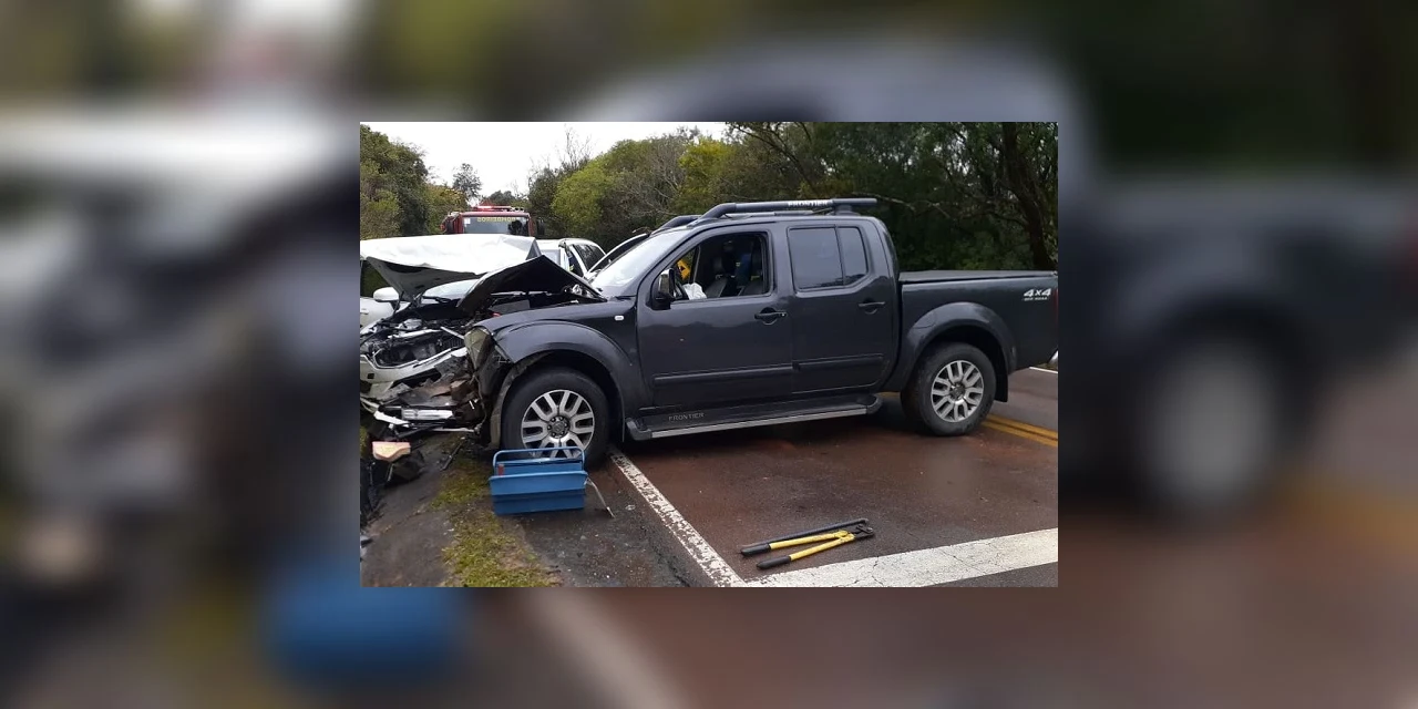 Acidente em estrada sentido Castro deixa vítima ferida; veja imagens