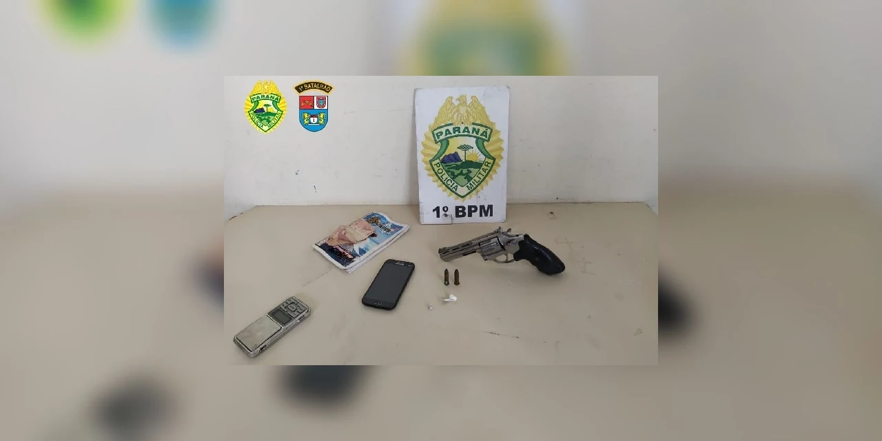 Dois homens são presos por porte ilegal de arma de fogo e suspeita de tráfico de drogas na Nova Rússia