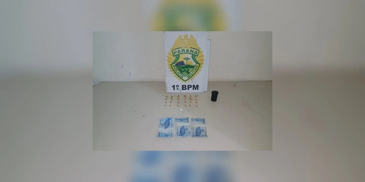 Mulher com mandado de prisão é detida por tráfico de drogas na vila Estrela