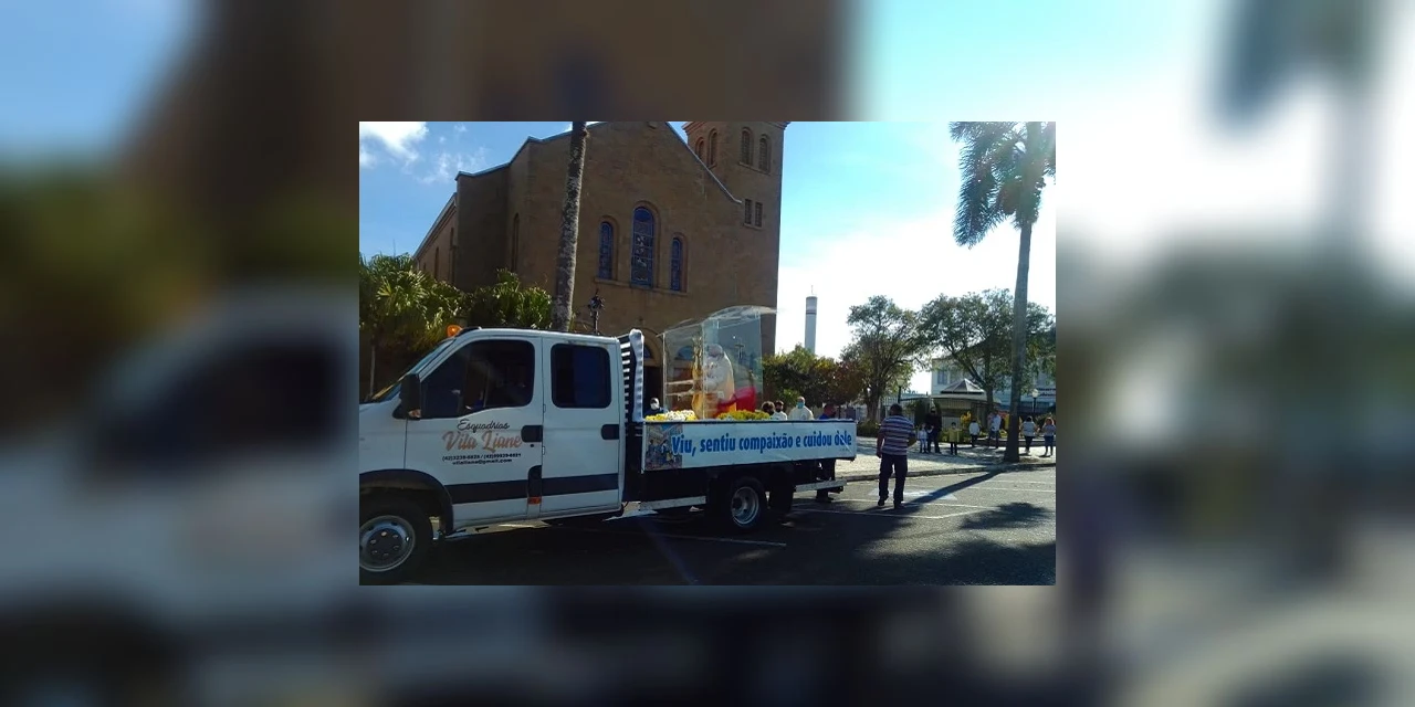Corpus Christi: Veja como foi a benção de Dom Sérgio nos hospitais de Ponta Grossa