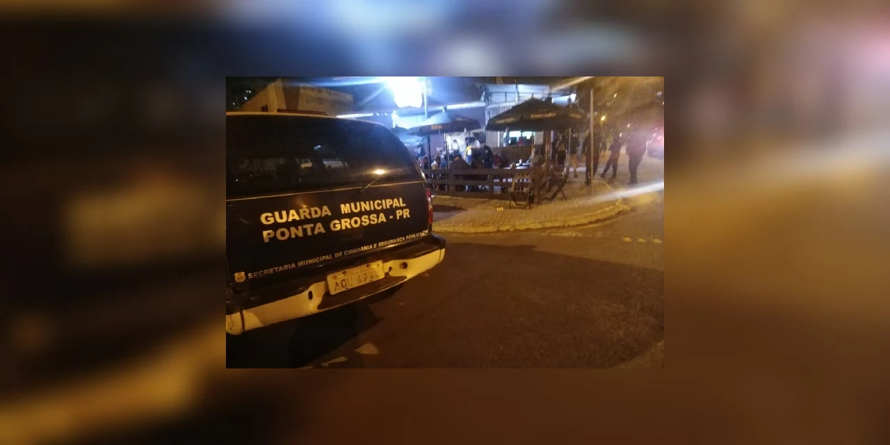 Operação Covid-19 aborda 67 pessoas e realiza cinco autuações neste domingo (14) em PG; veja fotos