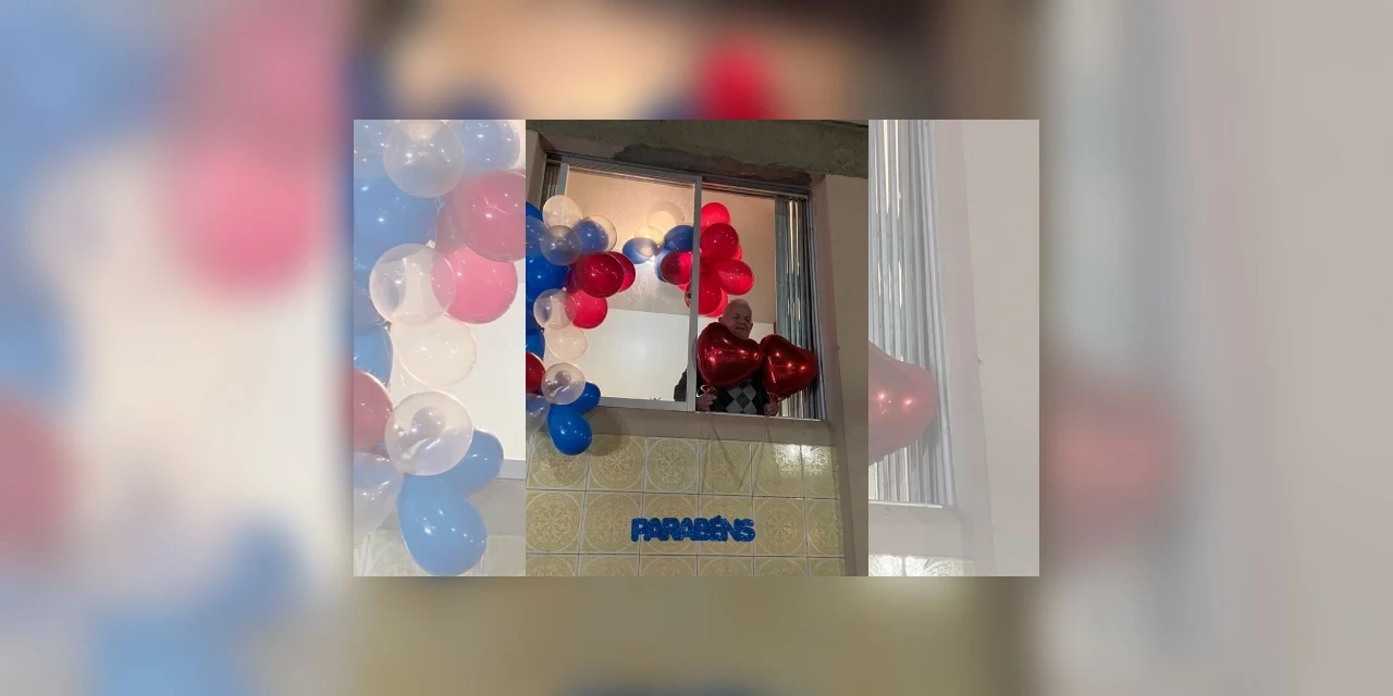 Idoso ganha serenata para comemorar aniversário de 91 anos durante a pandemia