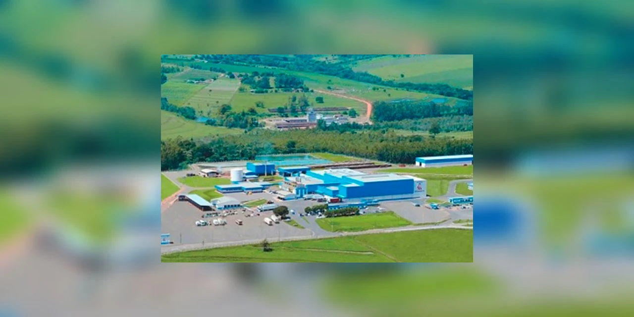 Justiça determina que frigorífico paranaense suspenda atividades após surto de coronavírus