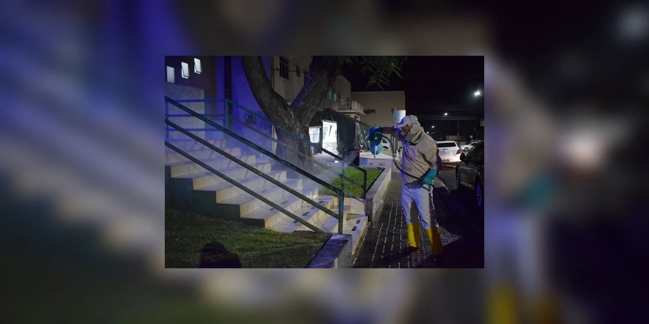 Serviço de limpeza e desinfecção de espaços públicos completa três meses em Guarapuava