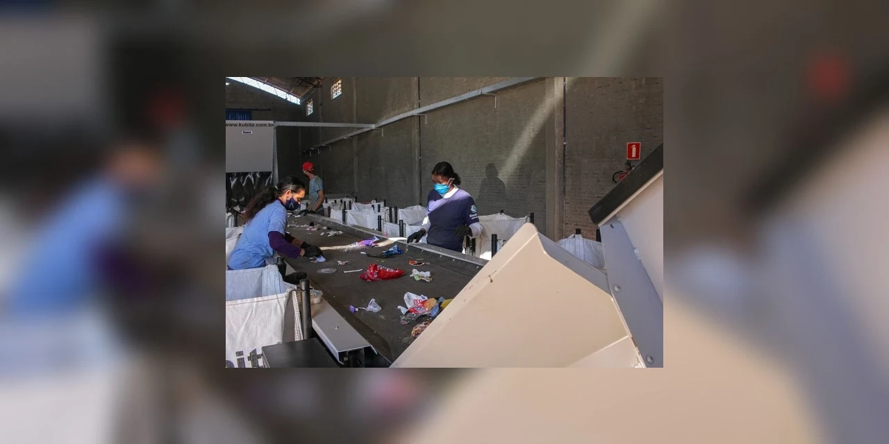 Fotos: Associação de Catadores de Material Reciclável de Oficinas recebe nova estrutura de trabalho