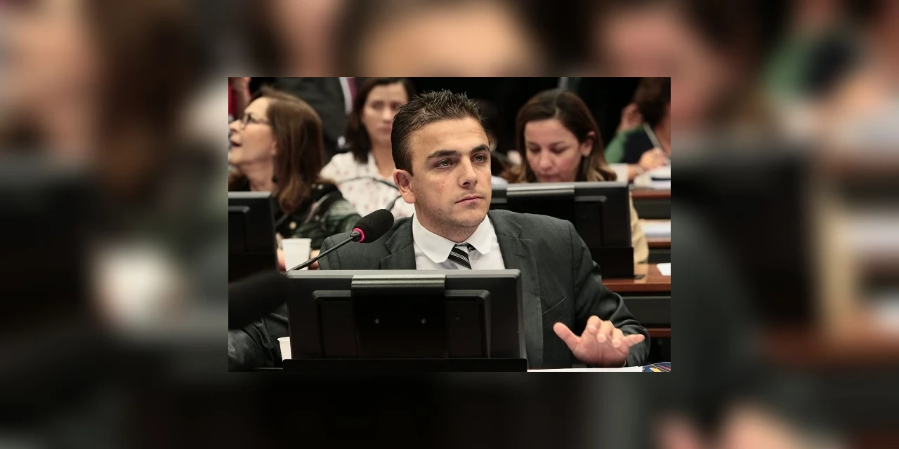 Aliel destina R$ 150 mil para aquisição de van para Copiosa Redenção