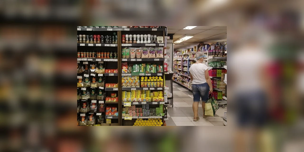 Prefeitura estuda criar horário especial no domingo para que idosos possam ir ao mercado com maior segurança