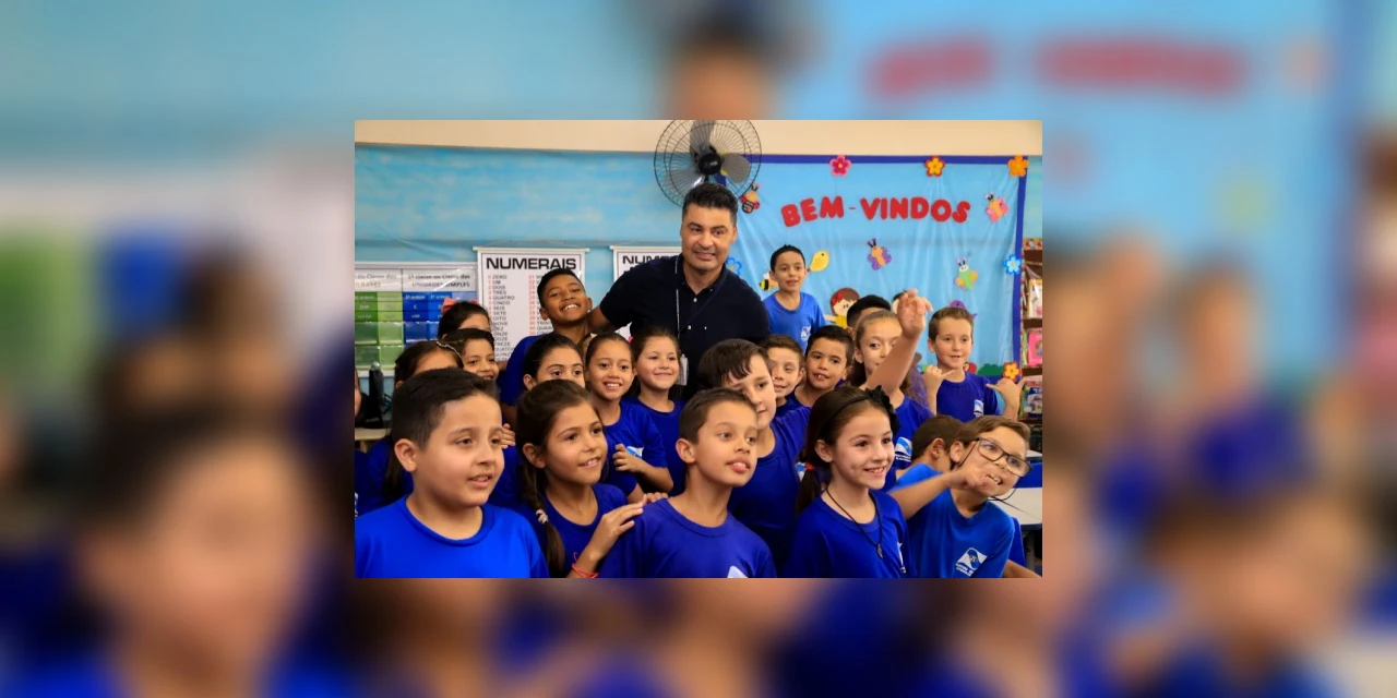 "O prêmio é dos professores", diz Rangel sobre o título de ‘Prefeito Amigo da Criança'