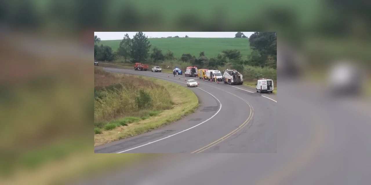 Vídeo: Imprudência causa acidente grave e uma pessoa morre em Tibagi