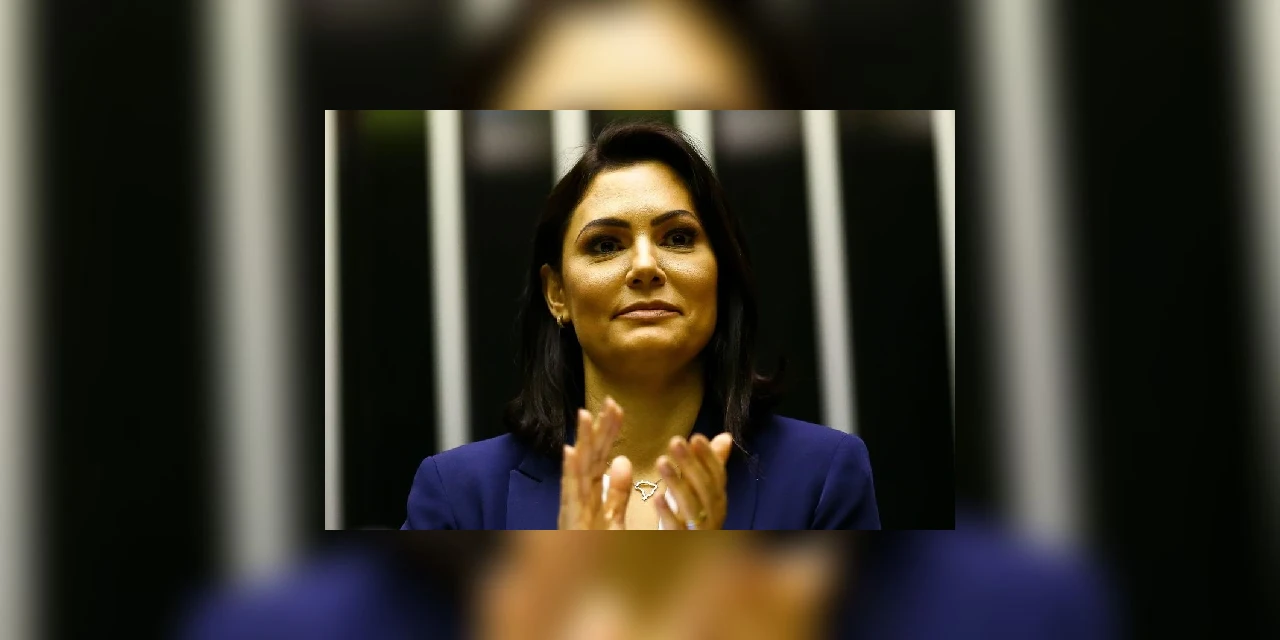 Michelle Bolsonaro afirma que não contraiu a Covid-19