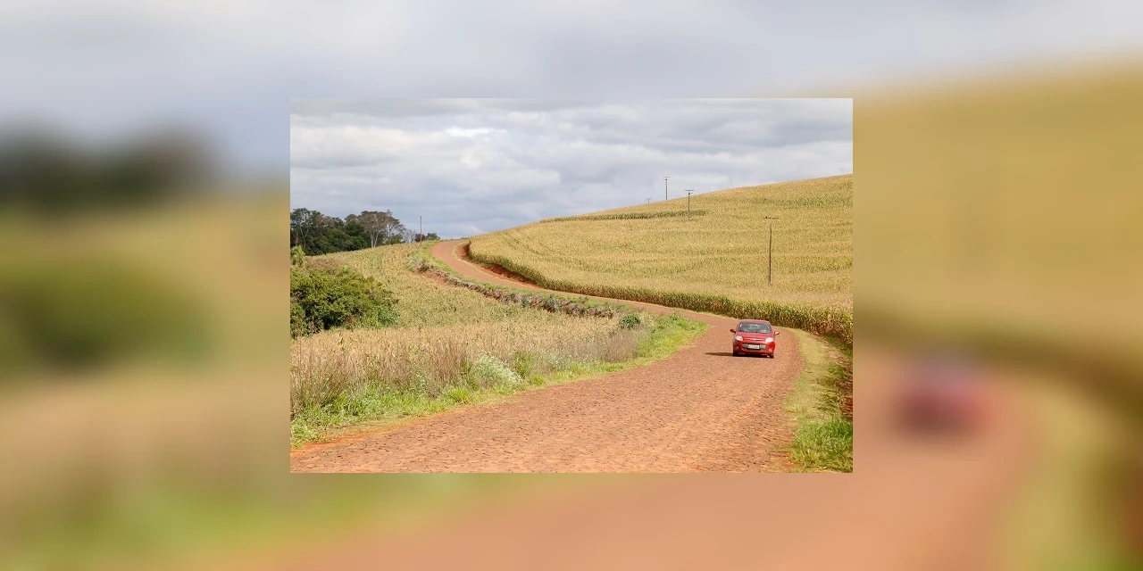 Paraná investe 3,9 milhões de reais em pavimentação para municípios do interior