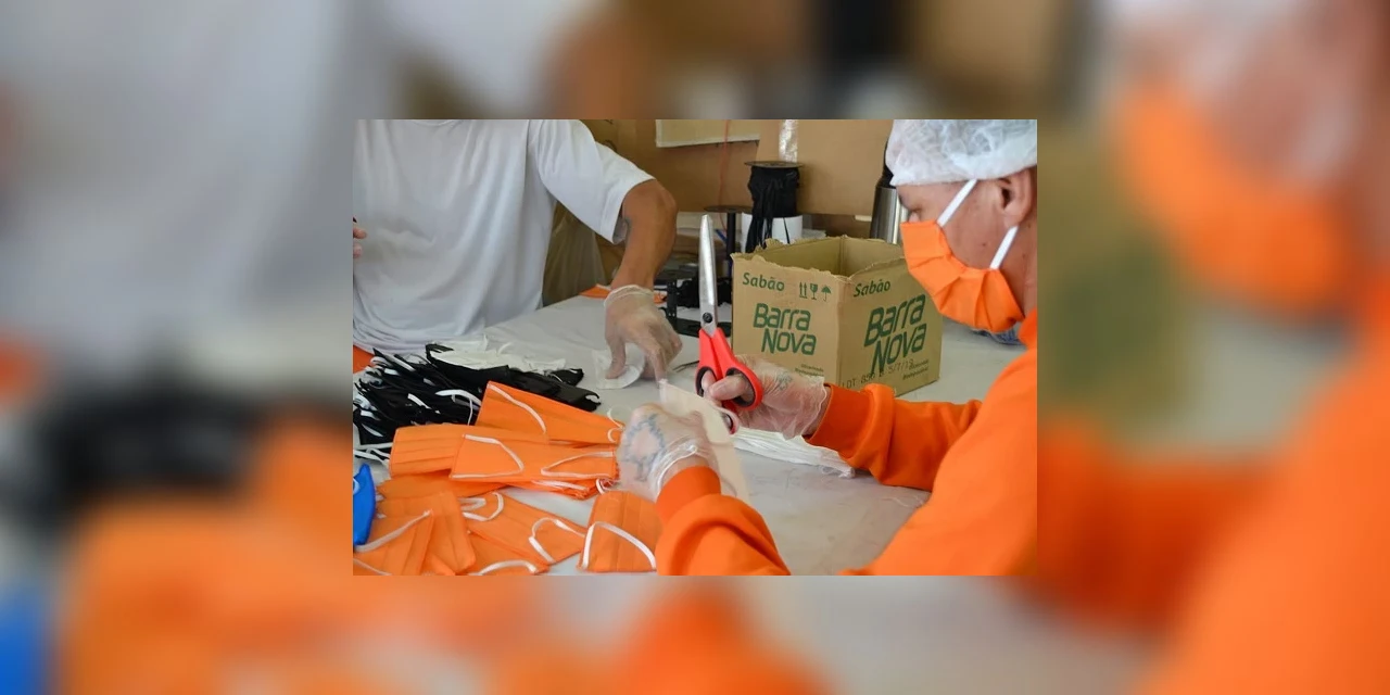 Sistema penitenciário do Paraná já produziu 2 milhões de unidades de EPIs