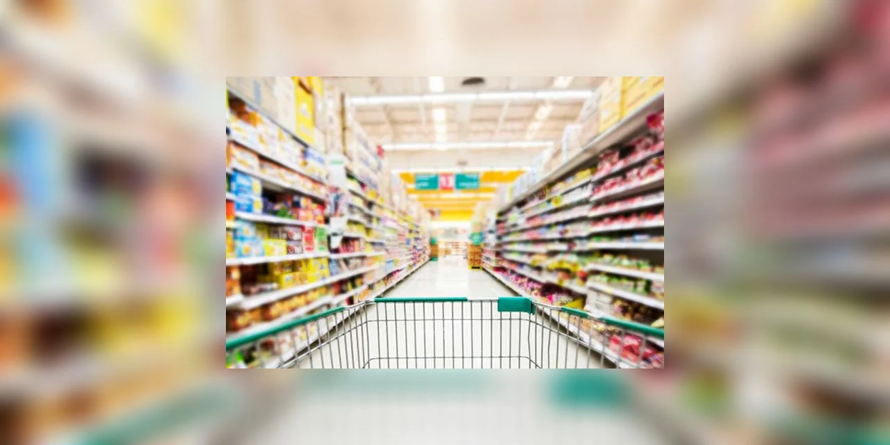 Dono de supermercado no Paraná é notificado após funcionário com coronavírus continuar trabalhando