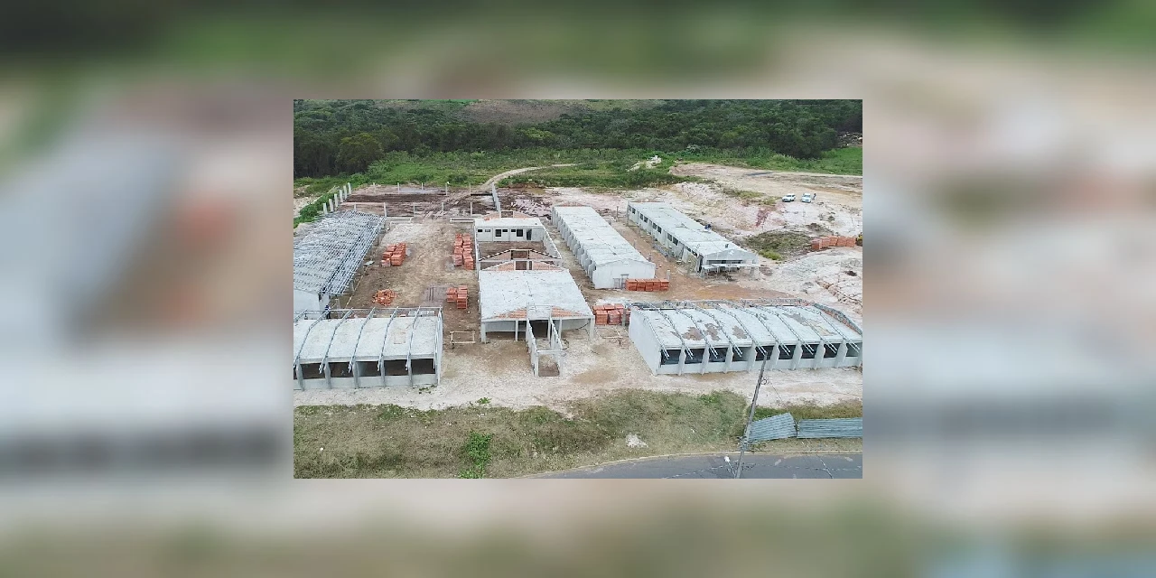 Construção de escola municipal no Bairro Boqueirão, em Carambeí, deve ser concluída em dezembro