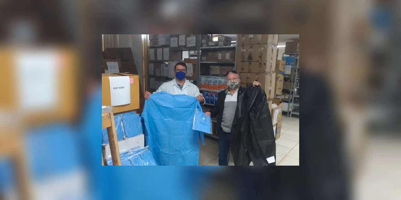 Penitenciária Estadual de Ponta Grossa doa 21 aventais descartáveis para o HU-UEPG