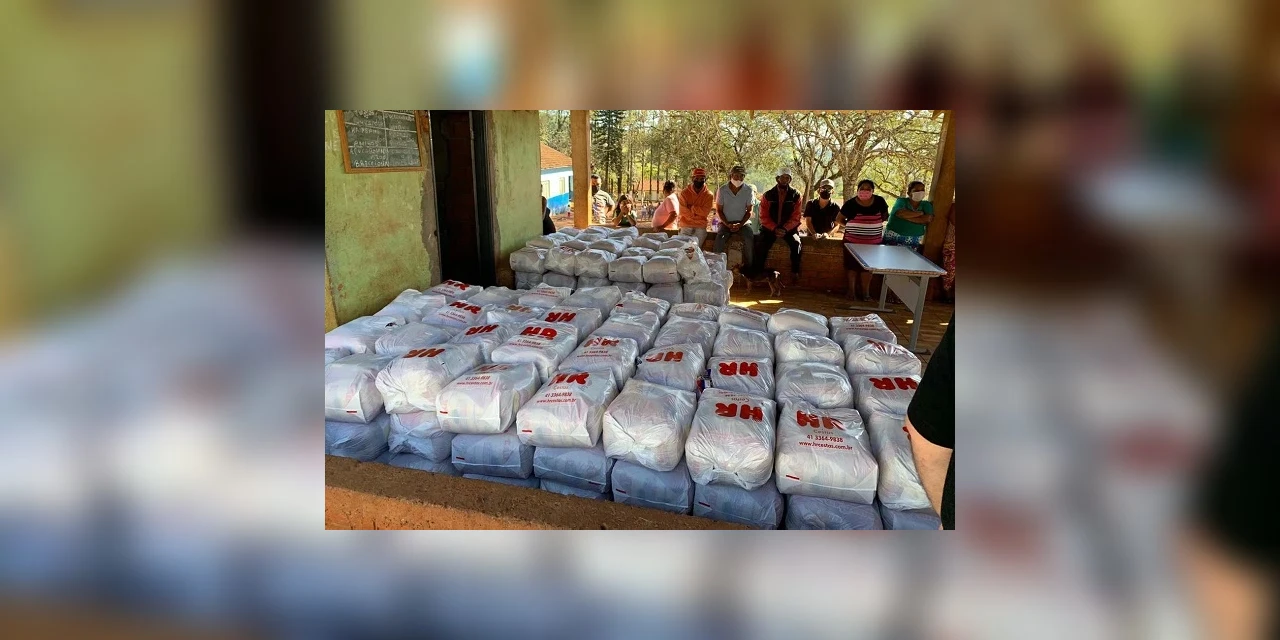 Governo do Paraná distribui cestas básicas para mais de 30 mil famílias de comunidades tradicionais