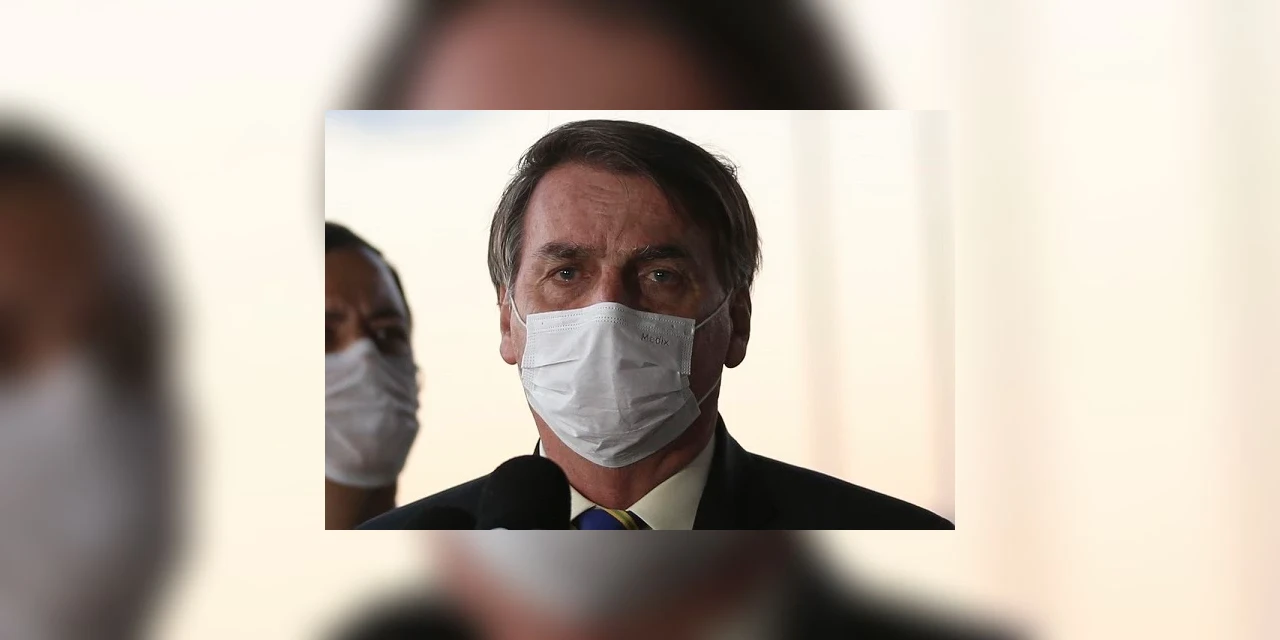 Bolsonaro culpa TV Globo por parte das 100 mil mortes de COVID-19 no Brasil, "só espalhou o pânico na população"
