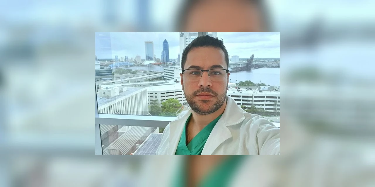 "Peguei essa doença fazendo o que amo", escreveu médico de 32 anos que morreu de COVID-19 pouco antes de ir para UTI