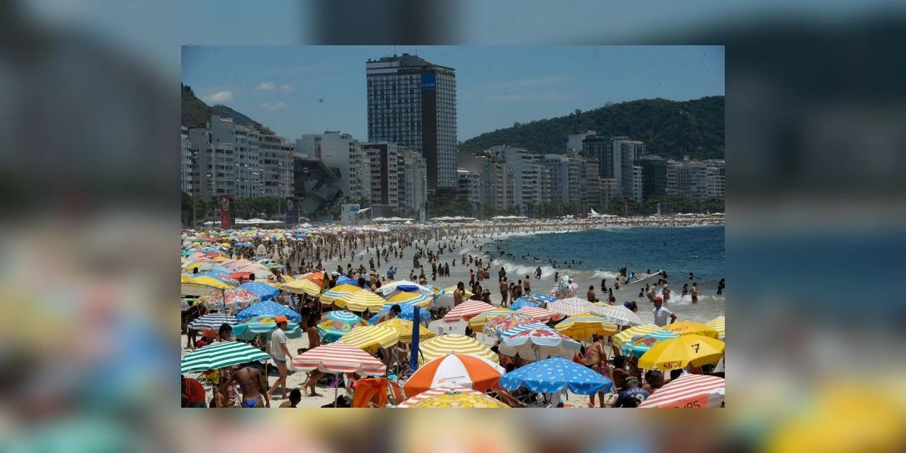 Praia de Copacabana será a primeira a ter reserva na areia por aplicativo