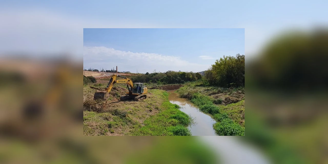 Prefeitura realiza limpeza para início das obras do segundo Lago de Olarias