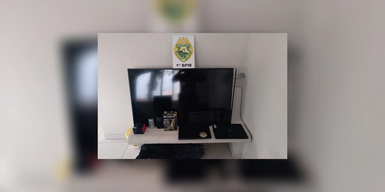 Policiais recuperam itens roubados em PG momentos após o crime