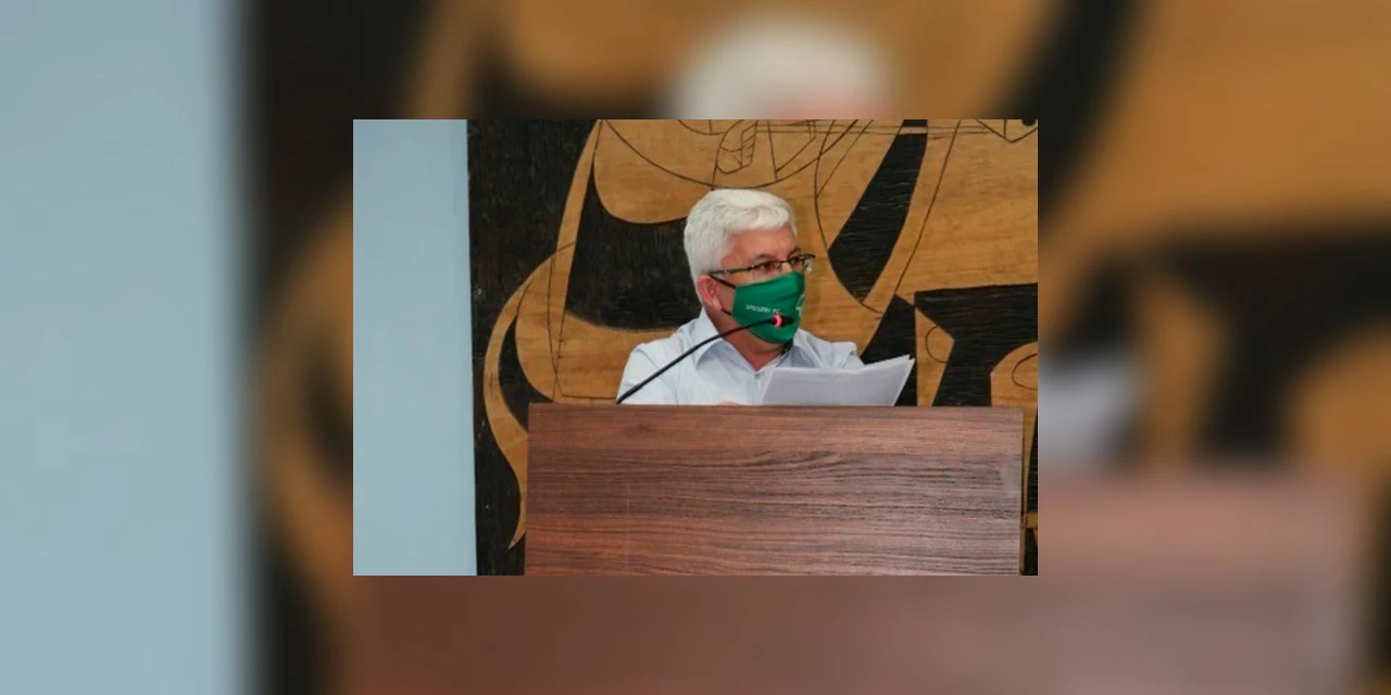 "Ficou quase 8 anos apoiando este Governo e só agora percebeu erros?", questiona Presidente do SindServ ao deputado Plauto Miró
