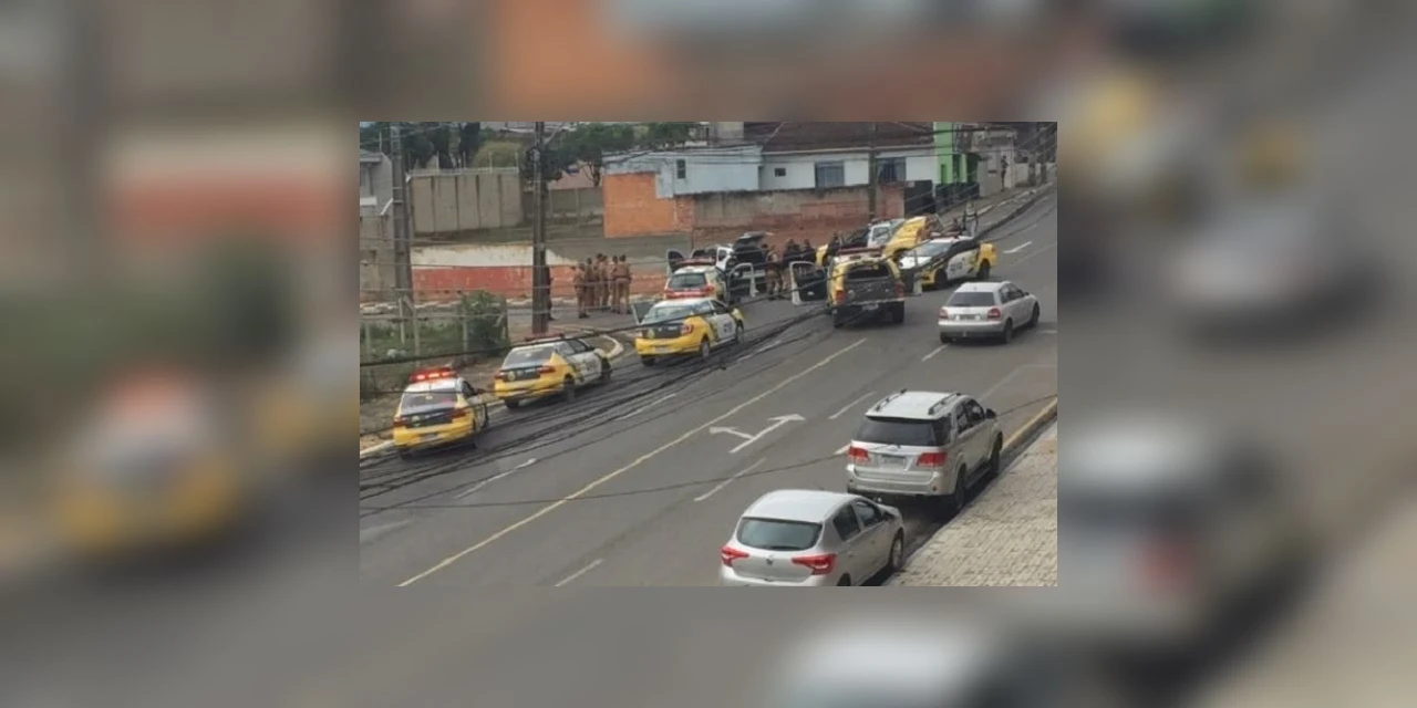 Mulher usa drone para sobrevoar cadeia de Ponta Grossa e acaba presa