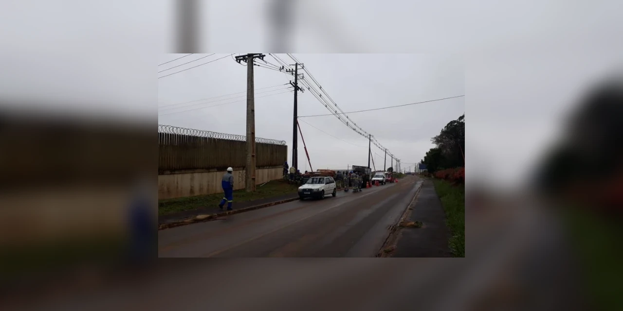 Vândalos danificam cabos da Copel Telecom e cerca de 2,7 mil clientes ficam sem internet em PG