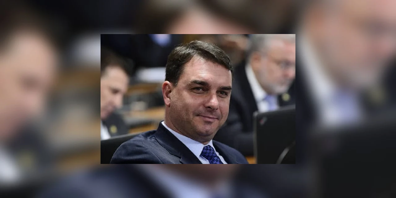 Senador Flávio Bolsonaro é diagnosticado com a COVID-19