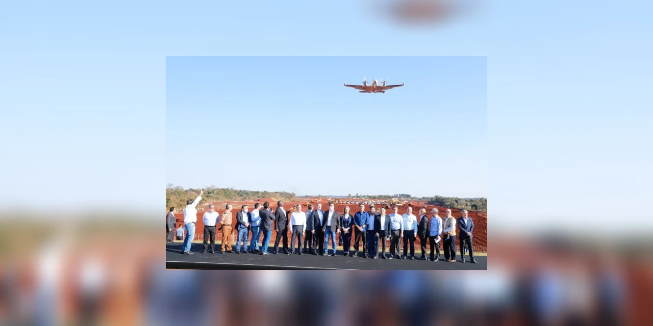 Bolsonaro e Ratinho Junior reforçam parceria em Foz do Iguaçu