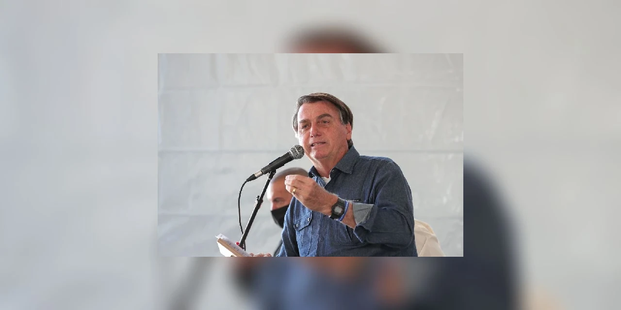 “Pouco para quem recebe e muito para quem paga”, diz Bolsonaro sobre Auxílio Emergencial