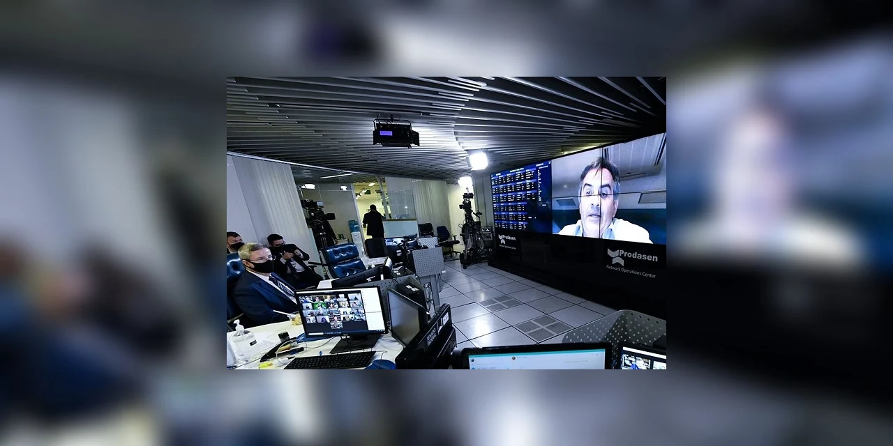 Senado aprova projeto que amplia para 10 anos a validade da carteira de motorista