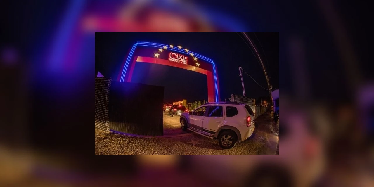 Cine Flexx Drive-In realiza sessão para profissionais de saúde