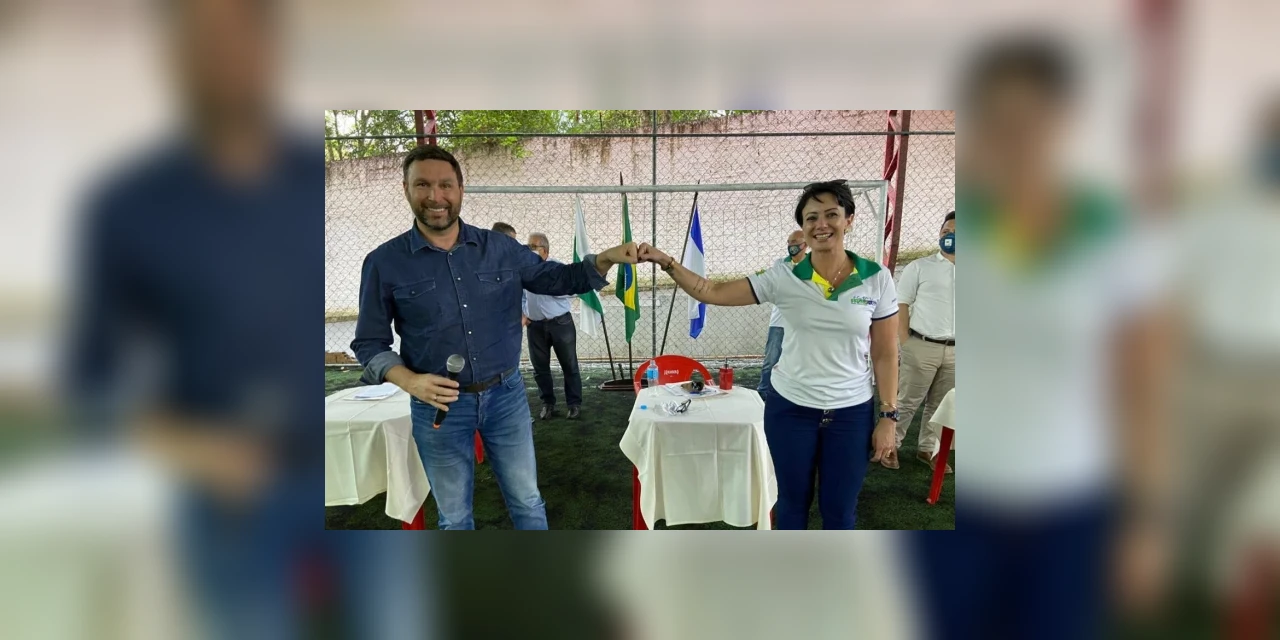 Keyla Sanson retira pré-candidatura à Prefeitura de PG e Patriota define apoio a Pauliki