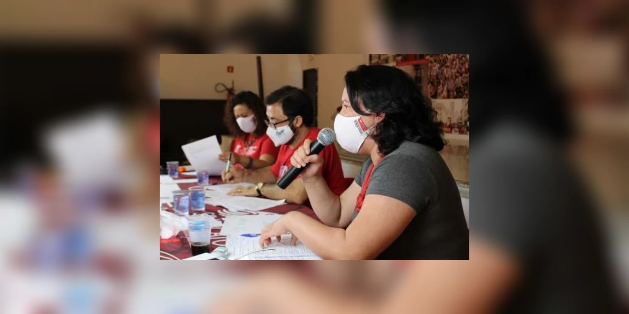 Professores da rede estadual anunciam paralisação caso retornem as aulas presenciais
