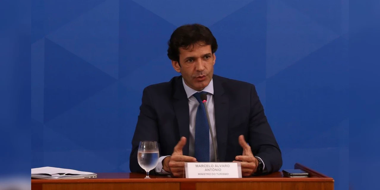 Ministro do Turismo, Marcelo Álvaro Antônio, é diagnosticado com coronavírus