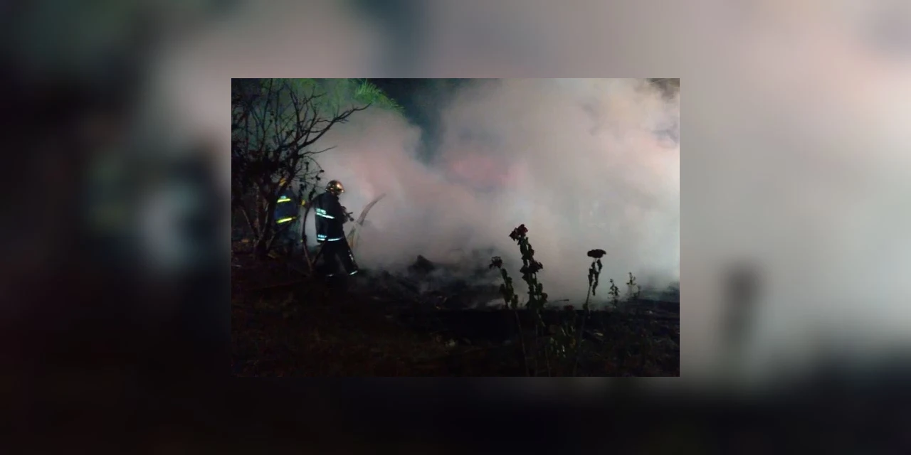 Vídeo: Moradores de casa que pegou fogo em PG são salvos por vizinhos