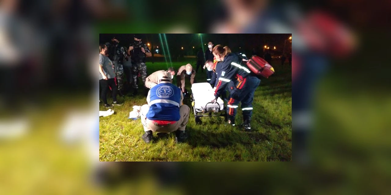 Vídeo: Homem é baleado em PG e suspeito do crime consegue escapar