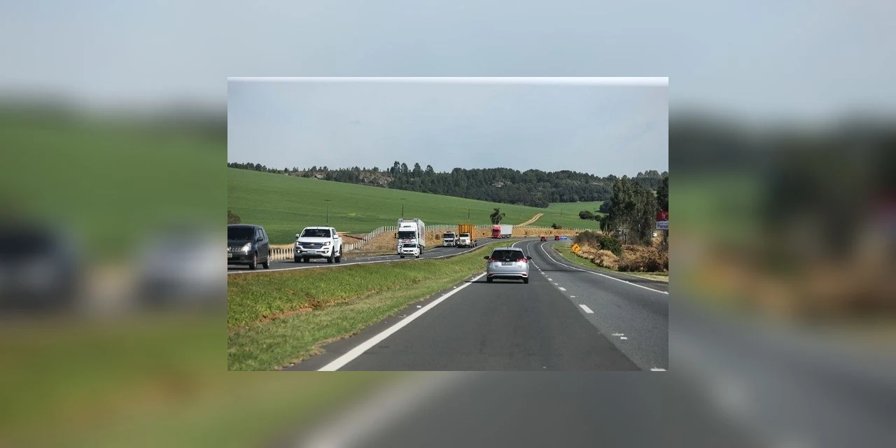 Serviços de trânsito em rodovias do Paraná estão disponíveis de forma online
