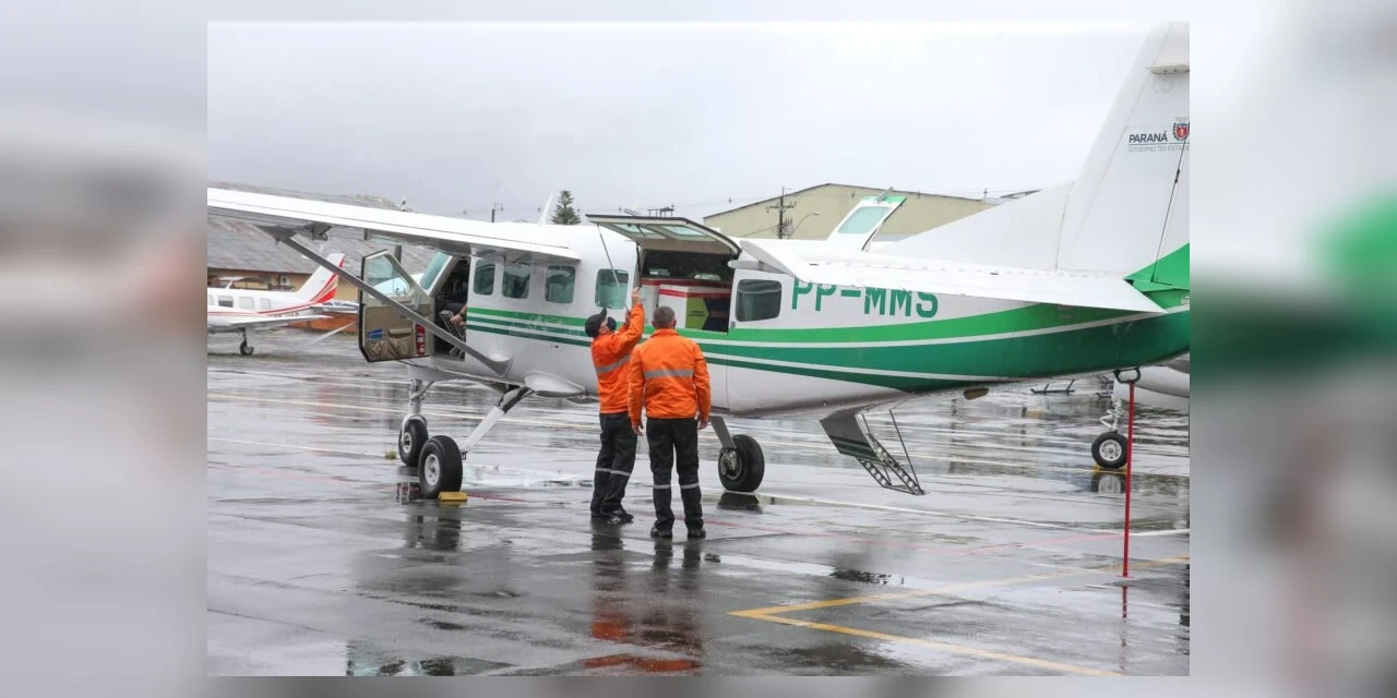 Avião que transportava vacinas contra COVID-19 entra em rota de colisão em Curitiba