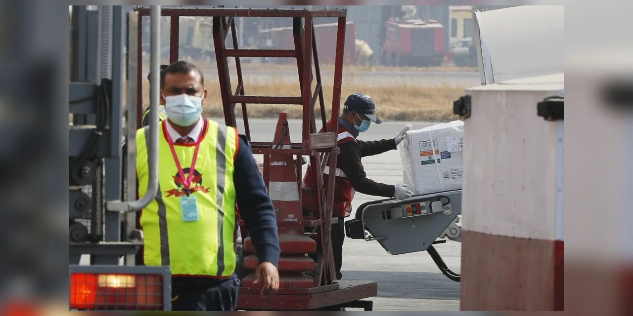 Índia libera exportação da vacina de Oxford para o Brasil, afirma agência Reuters