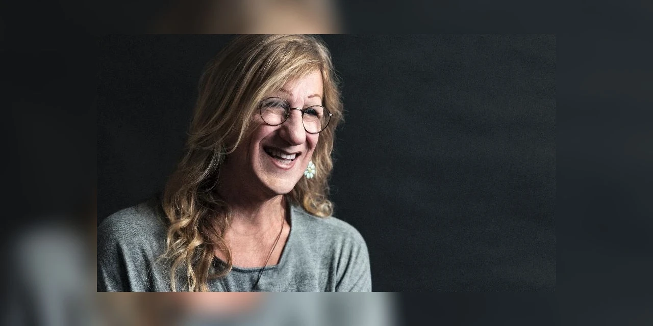 Cartunista Laertes é internada na UTI com COVID-19