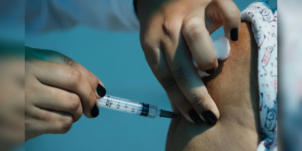 Imunidade pós-vacina pode demorar semanas, dizem especialistas