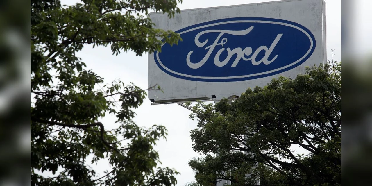 Ford suspende demissões e mantém negociação com trabalhadores