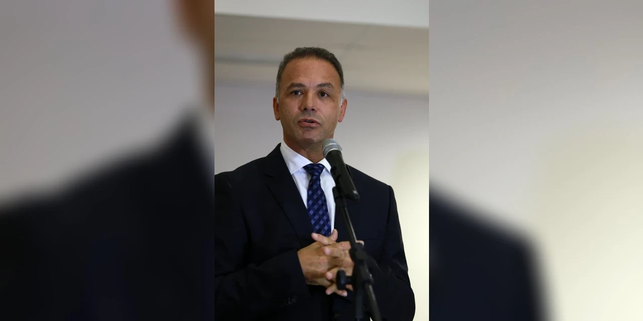"É preciso agir para conter o contágio", alerta Everson Krum