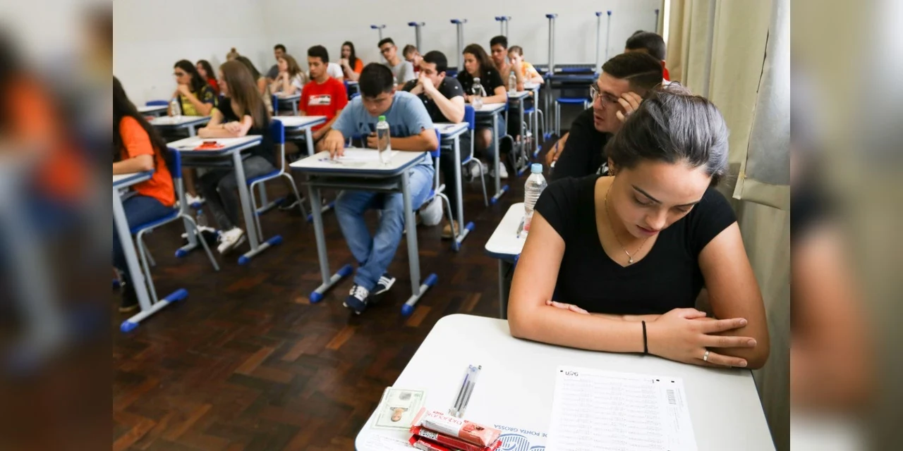 UEPG adia provas do Vestibular e PSS