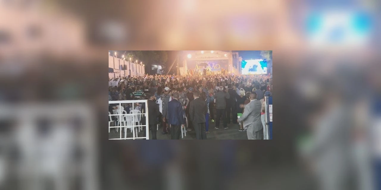 Vídeo: Veja o momento em que fiscalização interrompe culto com mais de duas mil pessoas em Curitiba