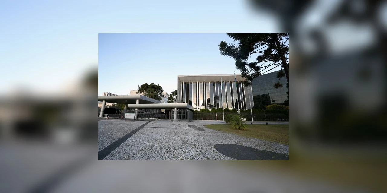 Assembleia garante R$ 100 milhões para compra de vacinas no Paraná