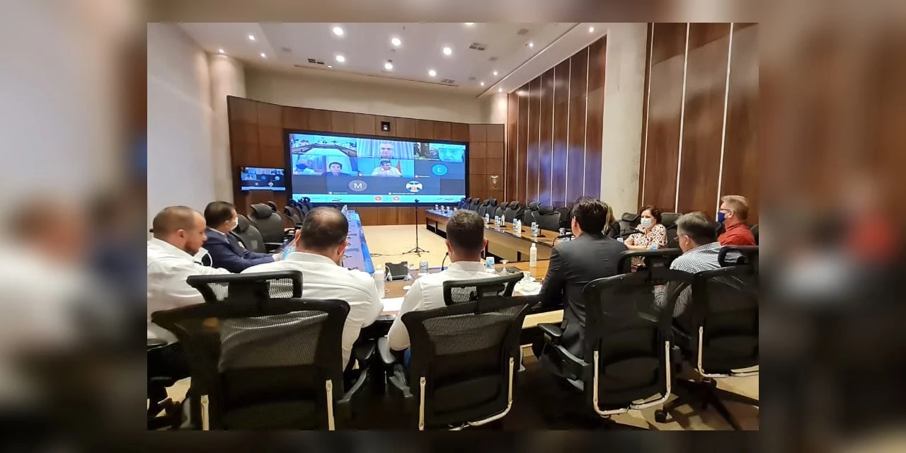 Governador faz reuniões de emergência com prefeitos do Paraná na noite desta quinta (25)