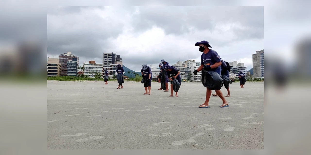 Cigarro jogado nas praias é um dos maiores poluidores